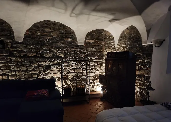 The Courtyard Of The 6 Arches Apartmán Garlate