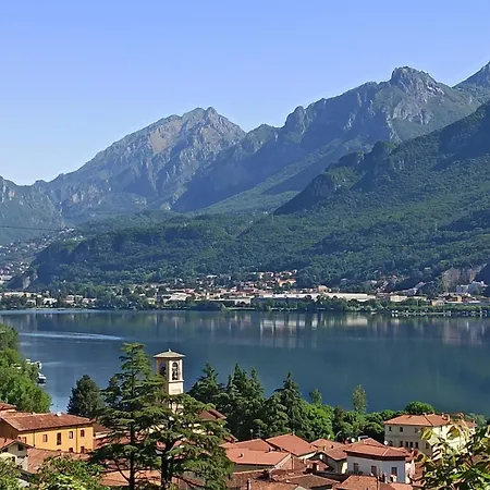 The Courtyard Of The 6 Arches *